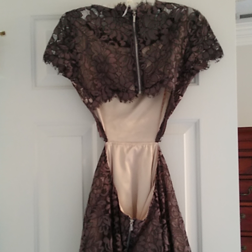 Dress - Picture 3 of 3